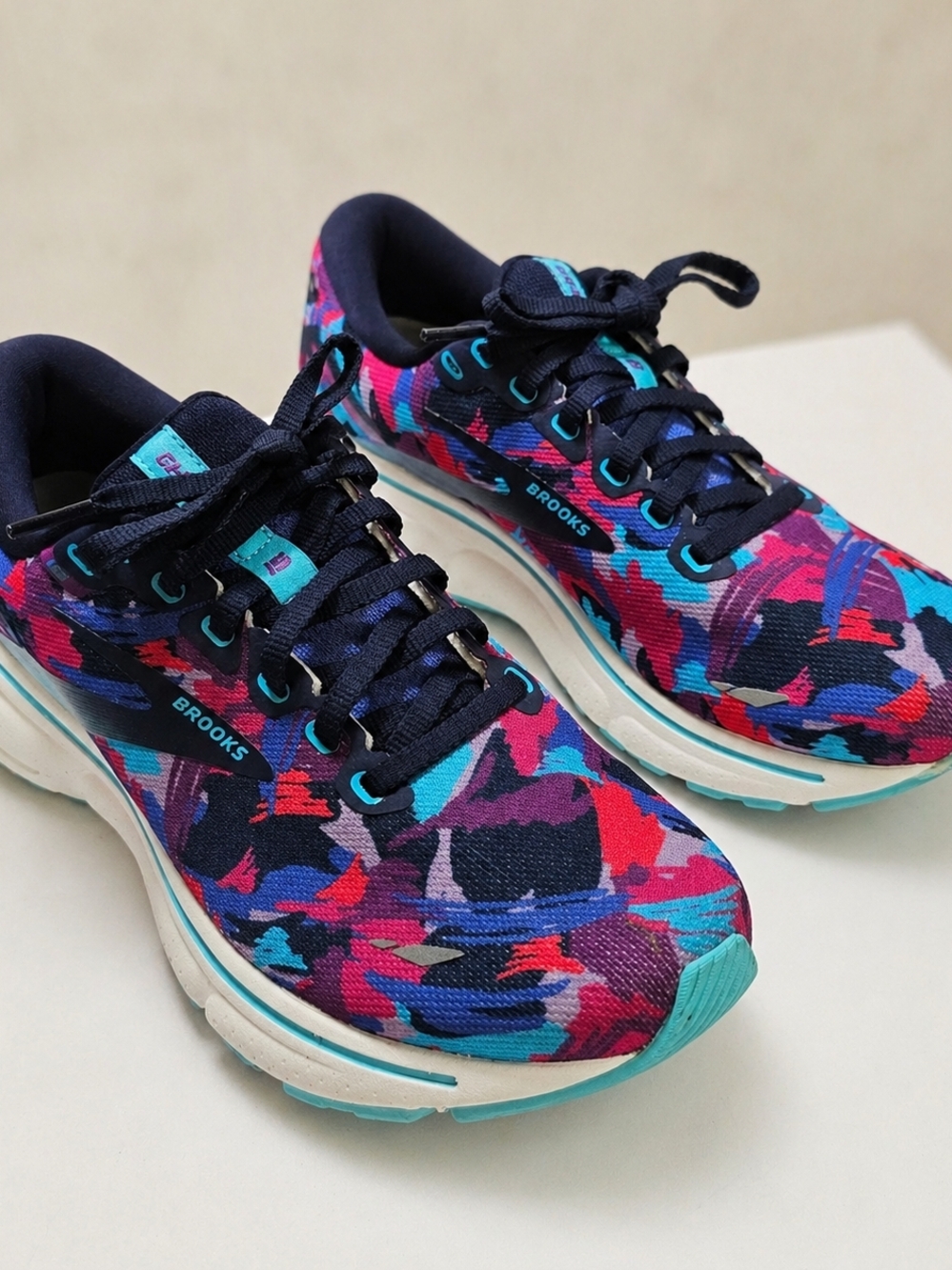 Brooks Ghost 15 Running Shoes Womens 7.5 Medium Colorful Athletic Sneakers